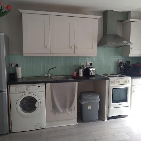Up Stairs Double Apartment Innishannon Mariners Rest 科克 外观 照片