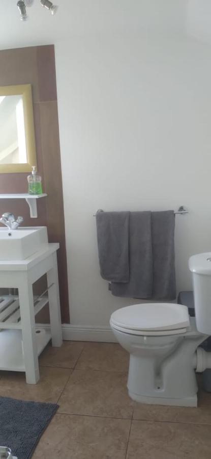 Up Stairs Double Apartment Innishannon Mariners Rest 科克 外观 照片