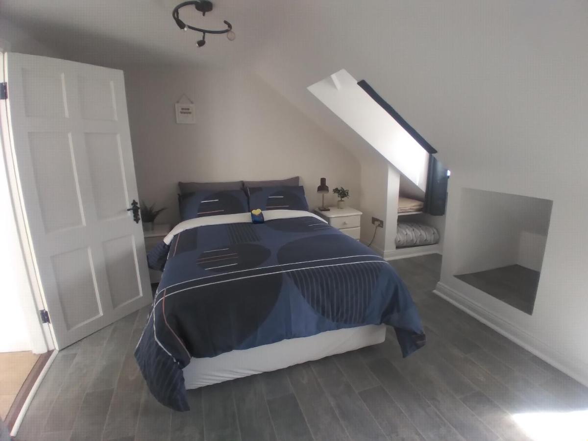 Up Stairs Double Apartment Innishannon Mariners Rest 科克 外观 照片