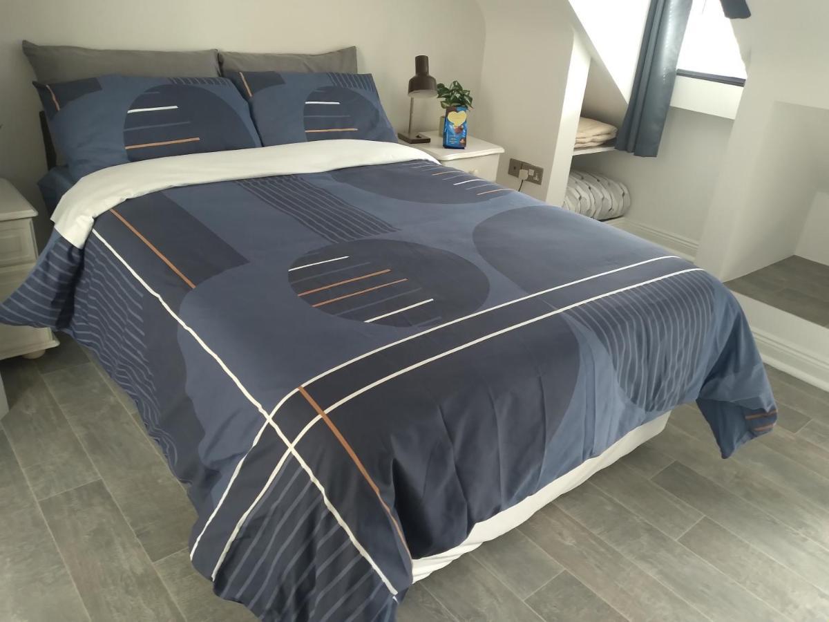 Up Stairs Double Apartment Innishannon Mariners Rest 科克 外观 照片